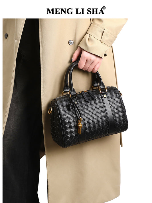 Niche Boston Simple Woven Commuting Large Capacity Women's Shoulder Bag