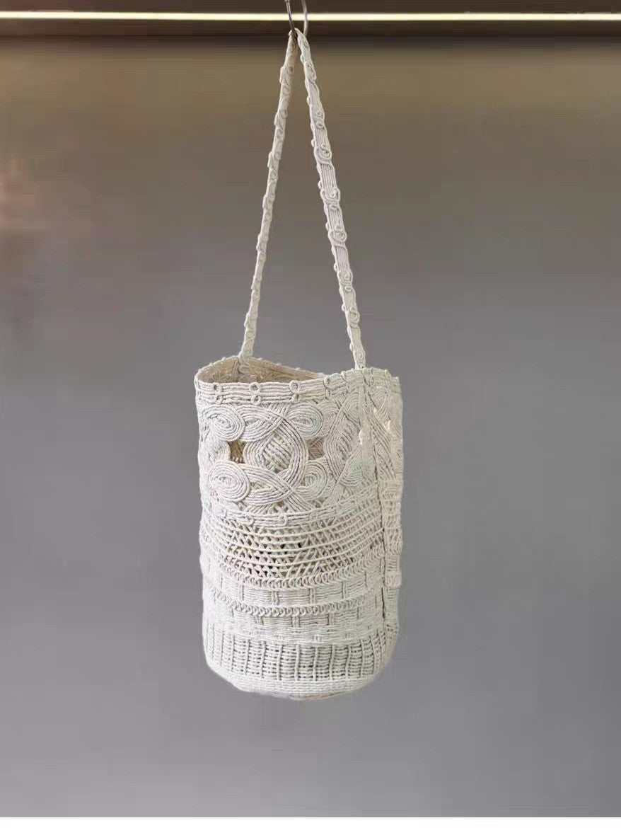 Women's Handmade Crocheted Island Cotton Hollow Large Capacity Leisure Seaside Vacation Shoulder Bags