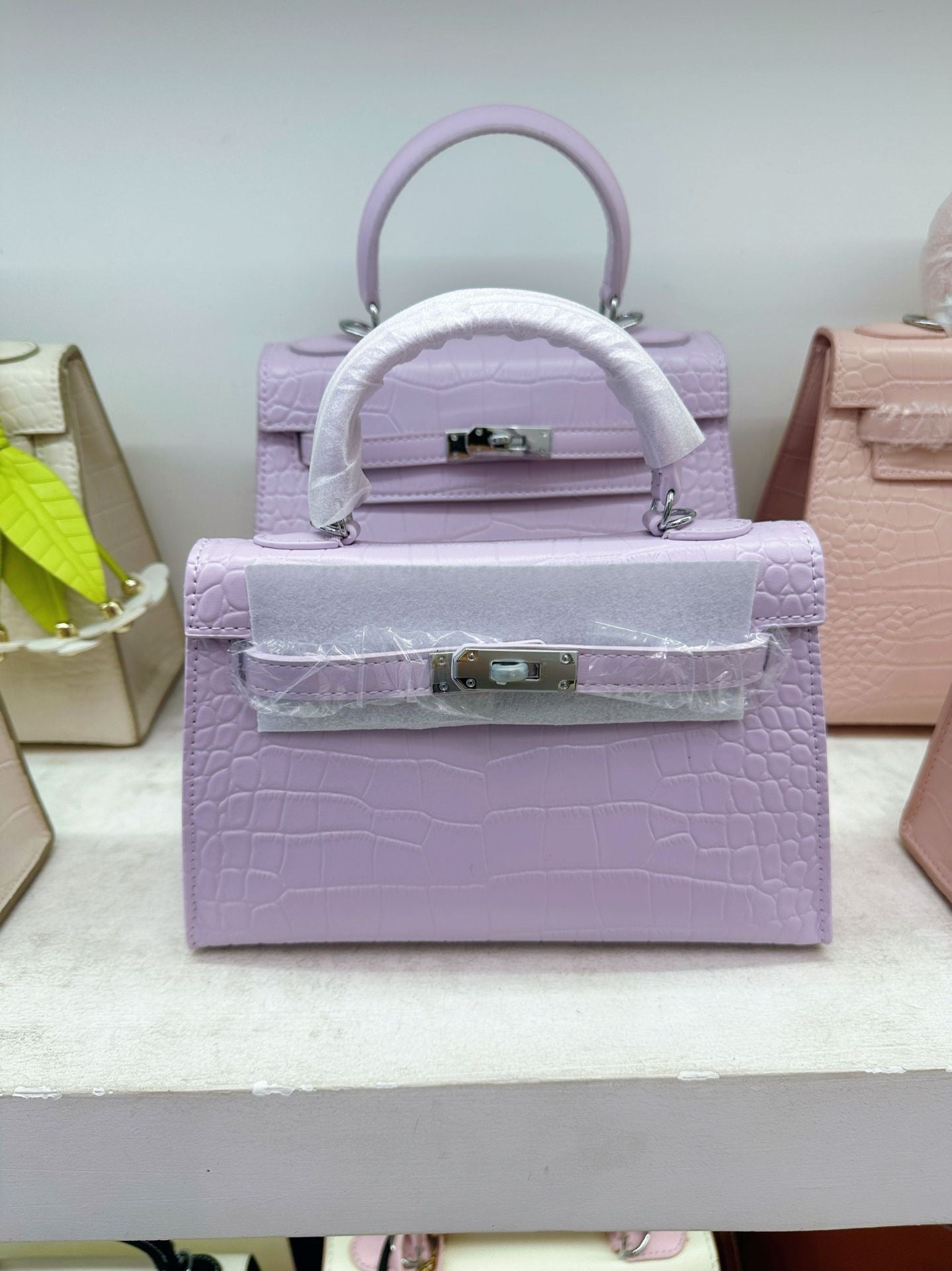 Women's Quality Crocodile Pattern Second Generation Kelly Fashion Candy Color Handbags