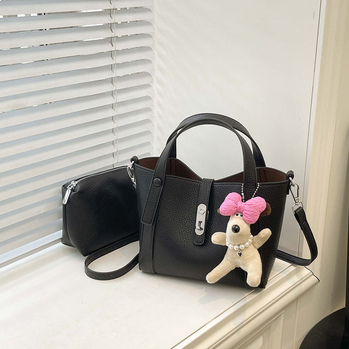 Women's Solid Color Soft Leather Niche Lychee Pattern Vegetable Basket Women's Shoulder Bag