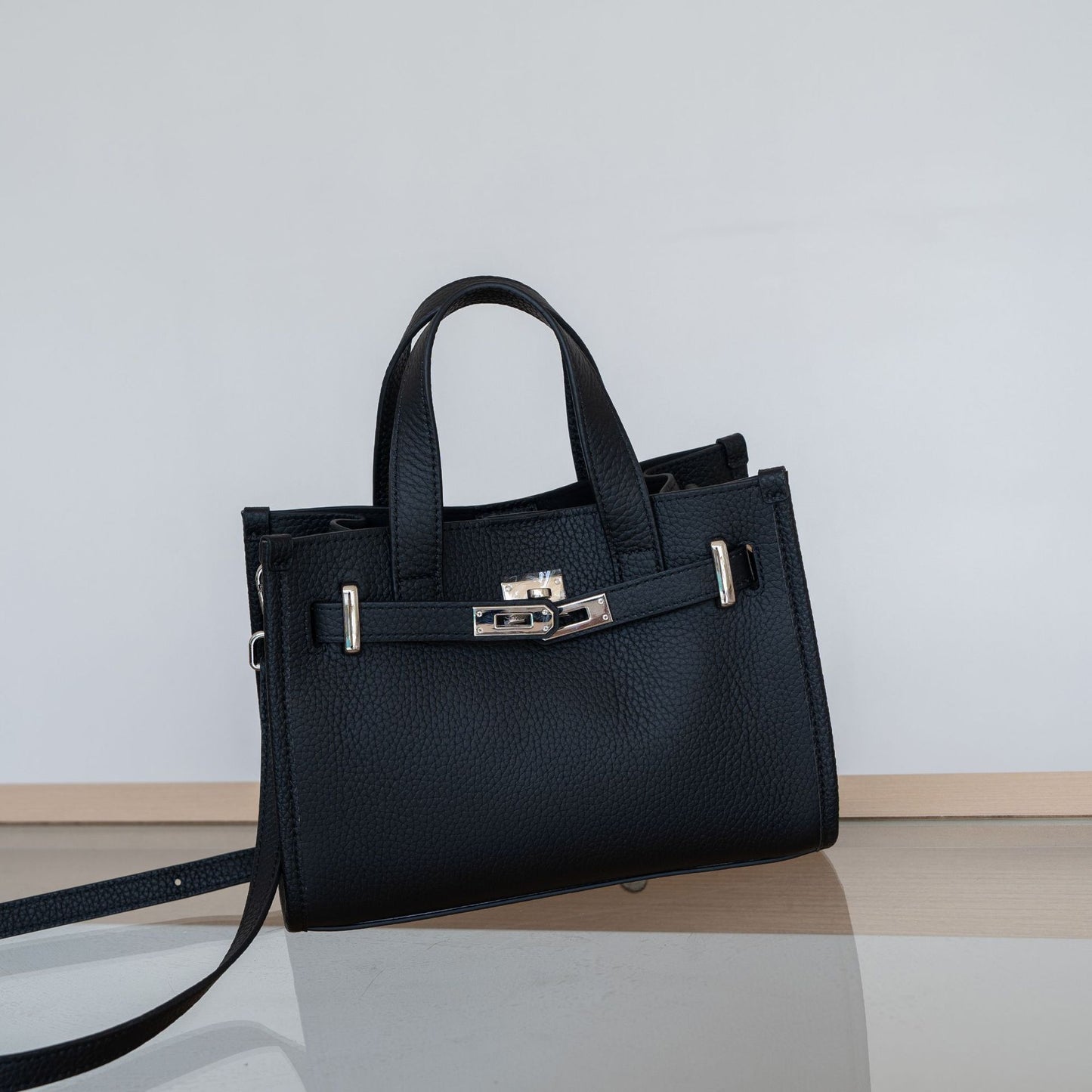 Women's Advanced Texture First Layer Cowhide Lychee Bags