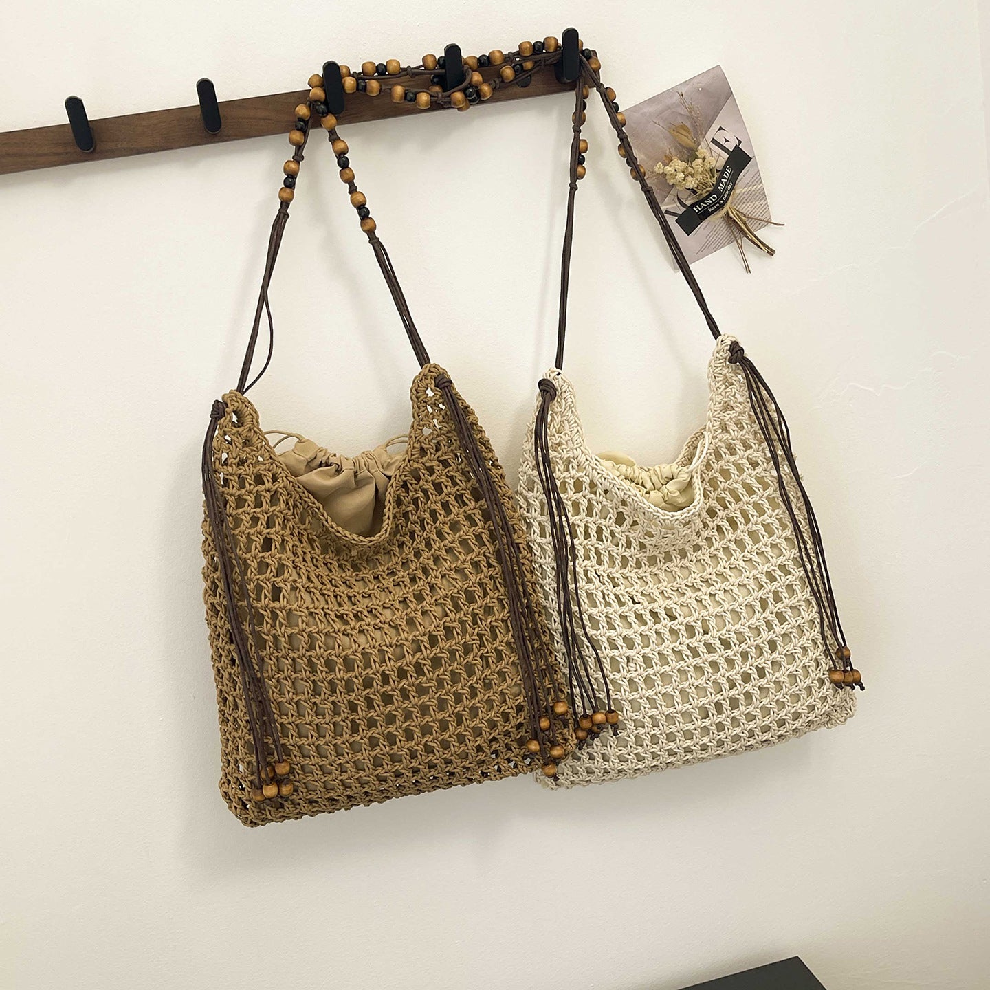 Women's Holiday Early Spring Weaving Hollow Beaded Women's Messenger Bag