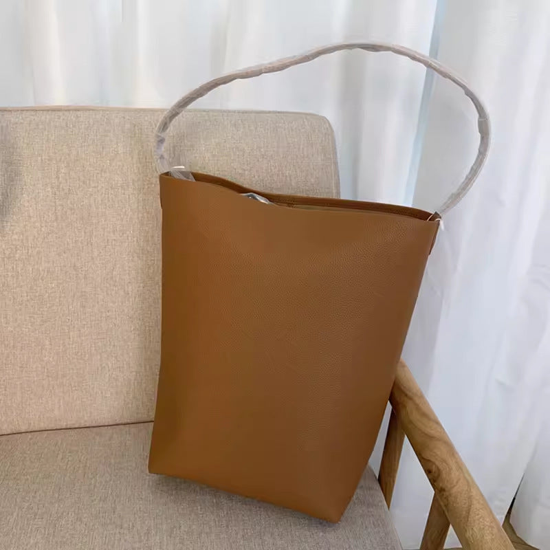 Women's Genuine Leather Large Capacity Commuter One Bucket Bag