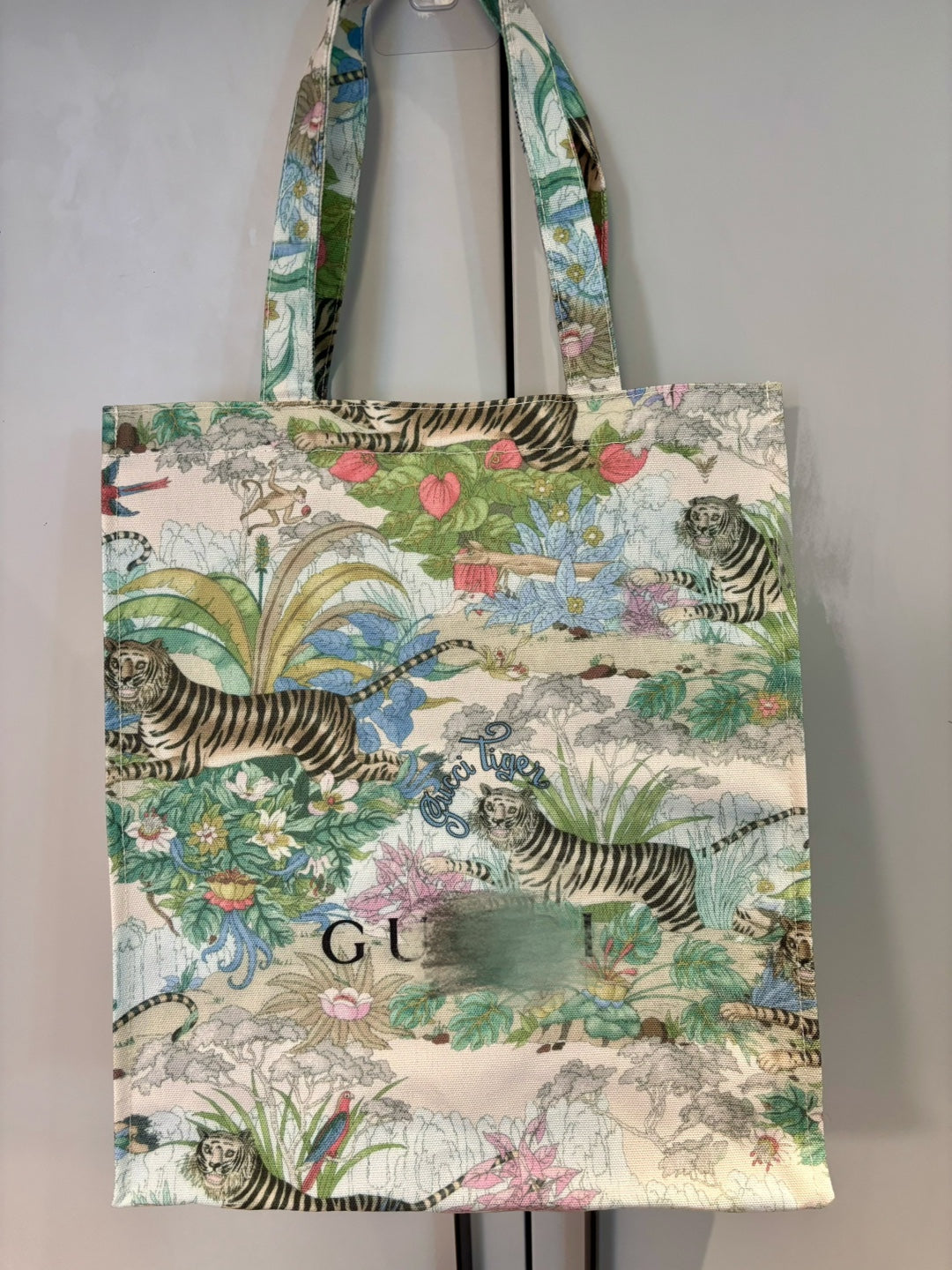 Gu Printed Canvas Large Capacity Vertical Urban Tote Bag