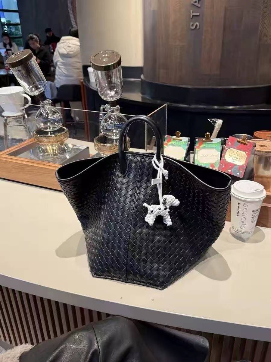 Large Capacity Totes Portable Vegetable Basket Seaside Vacation Leisure Women's Handbag