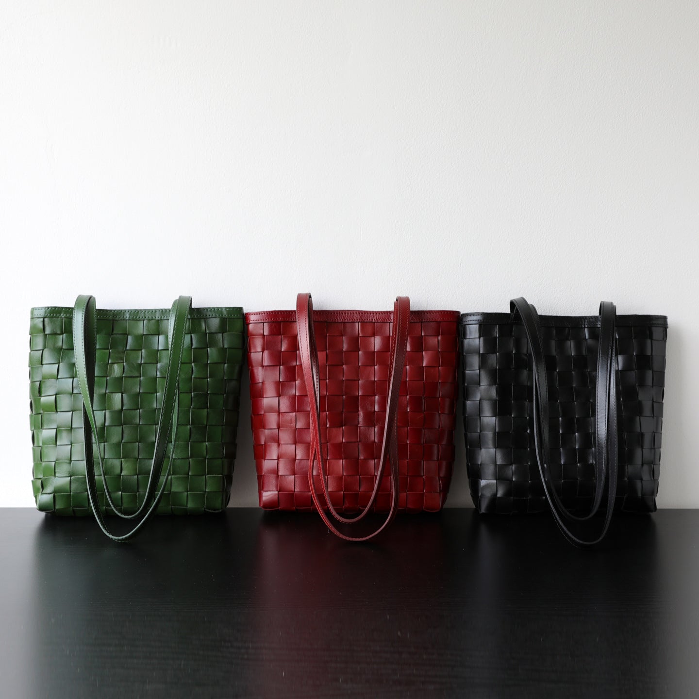 Handmade Retro First Layer Oil Wax Cowhide Woven Women's Shoulder Bag