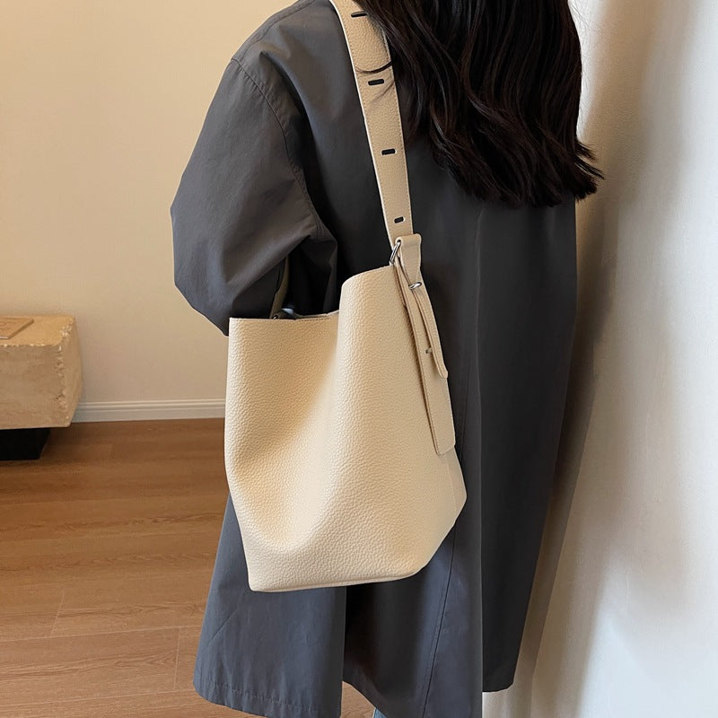 Women's Super Popular Retro Simple Large Capacity Tote Bags