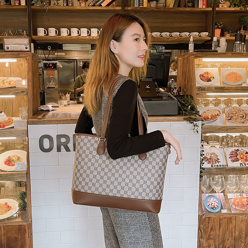 Women's Retro High-grade Hand Commuter Fashion Tote Bag