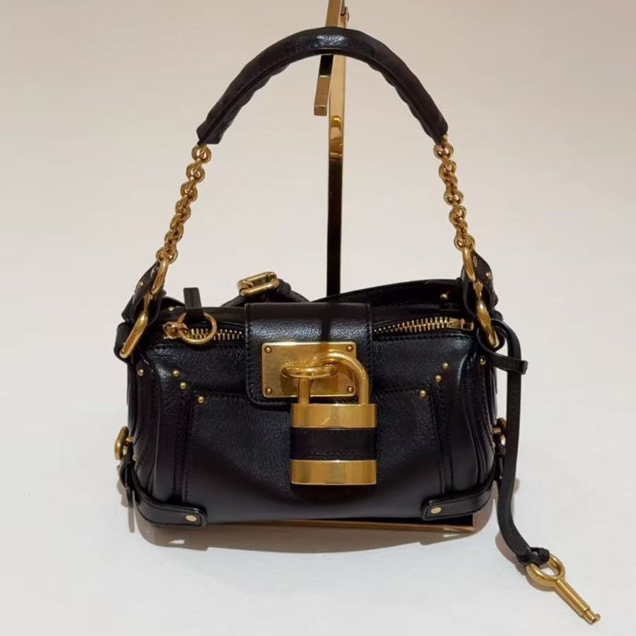 Women's Design Retro Easy Matching Large Twist High-grade Light Bags