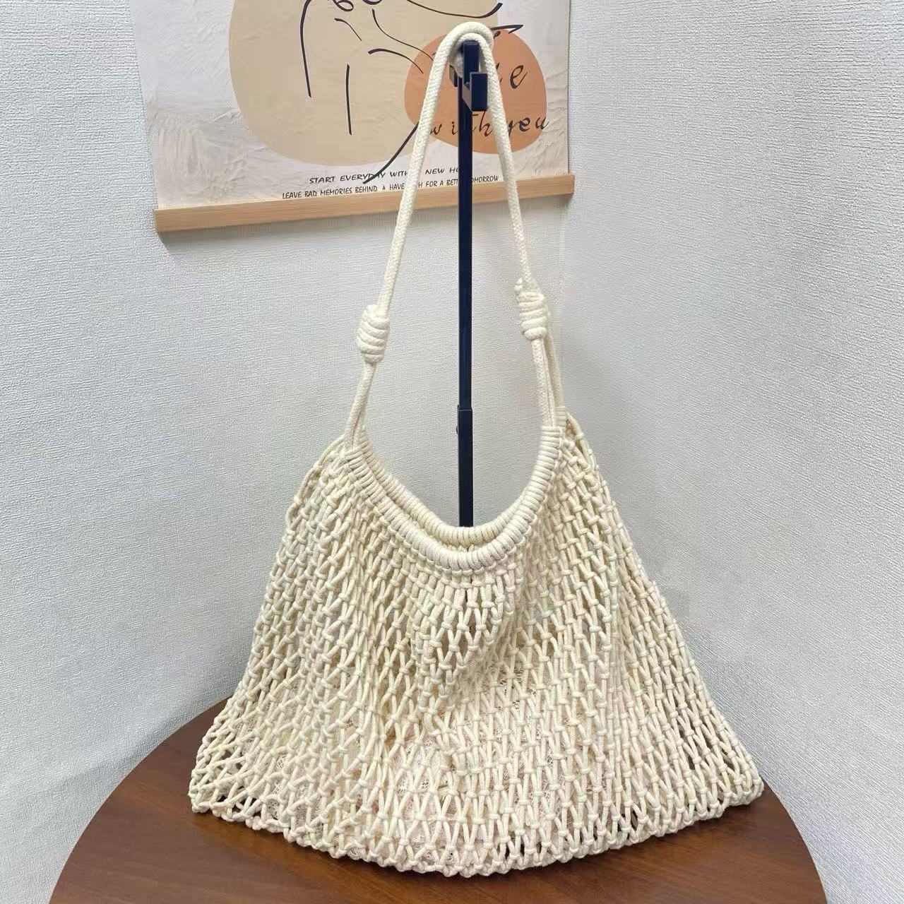 Women's High-grade Hollow Handmade Fan-shaped Straw Woven Fishing Net Large Bags