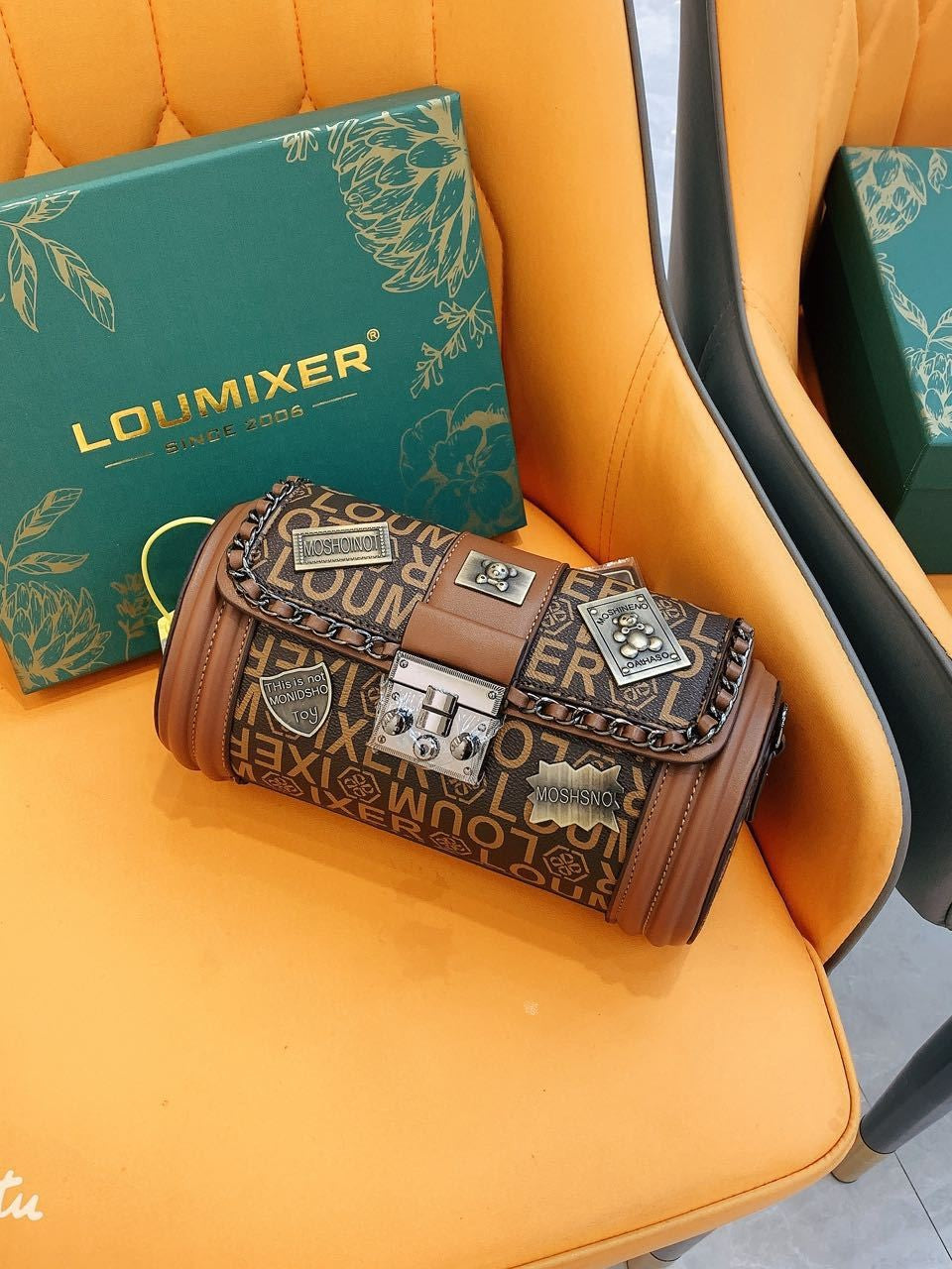 Women's Source Fashion Cylinder Badge Chain Women's Handbag