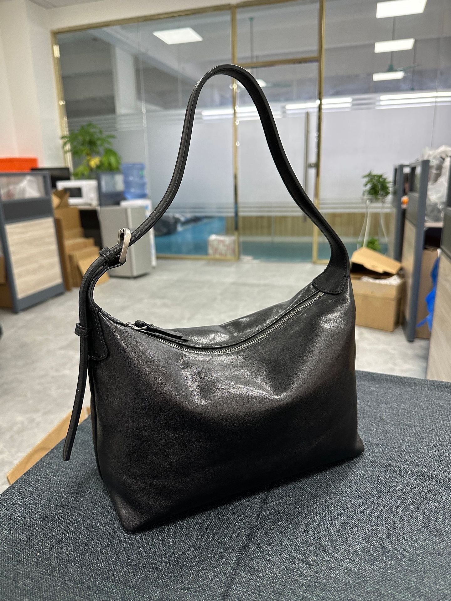 Tanning Leather Closed Hand-made Classic Dumpling Commute Bags