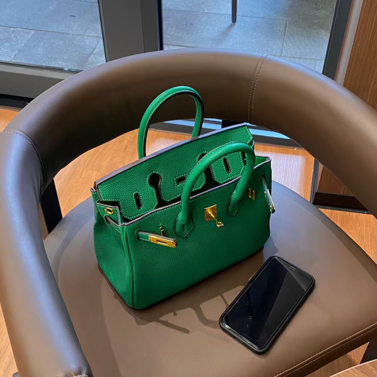 Women's Fashion Satine Litchi Pattern Large Capacity Women's Handbag