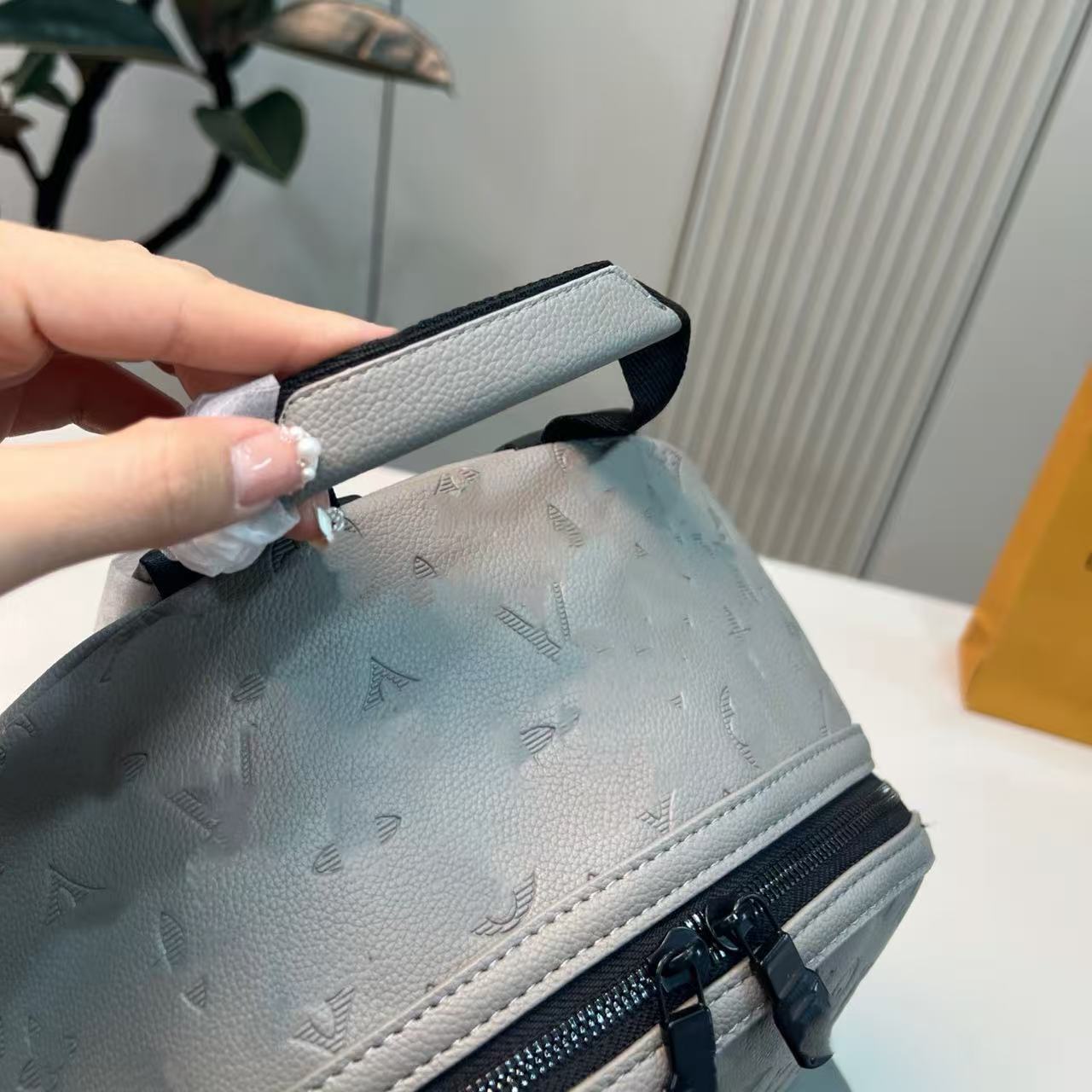 Women's High-grade Fashion Color Contrast Large Backpacks