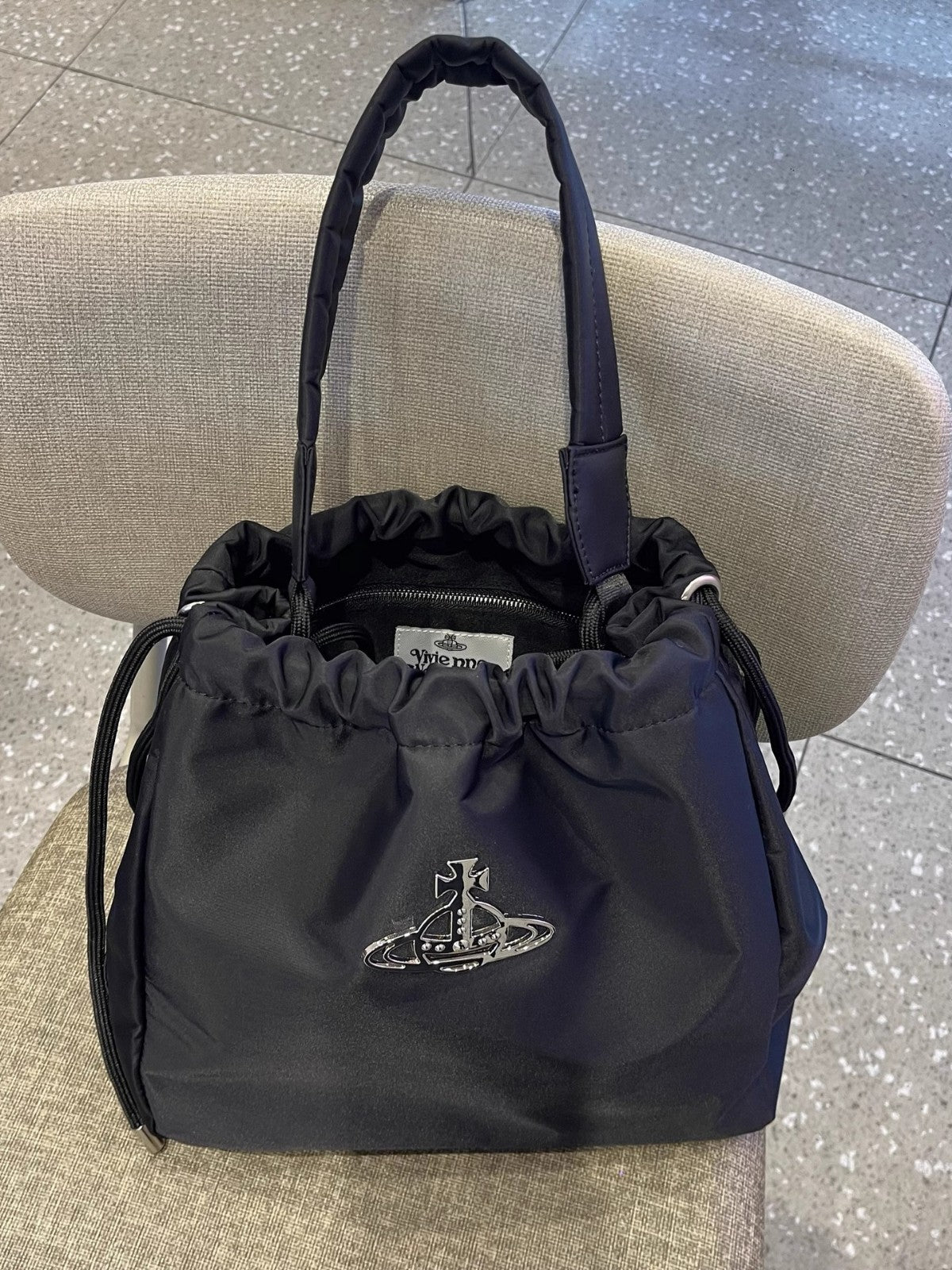 Women's Saturn Nylon Drawstring Simple Underarm Large Capacity Bucket Bag