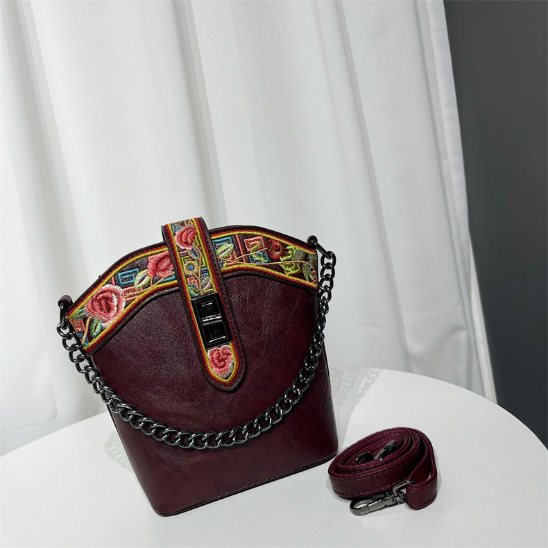 Women's Style Simple Versatile Ethnic Texture Large Shoulder Bags