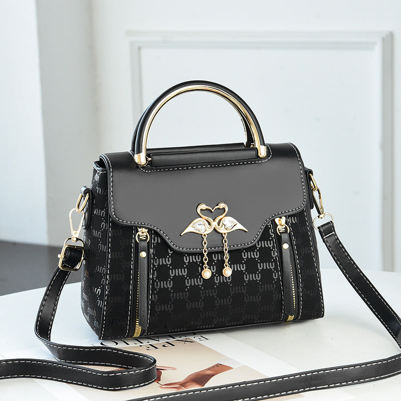 Women's Affordable Luxury Fashion Textured Mori Style Women's Shoulder Bag