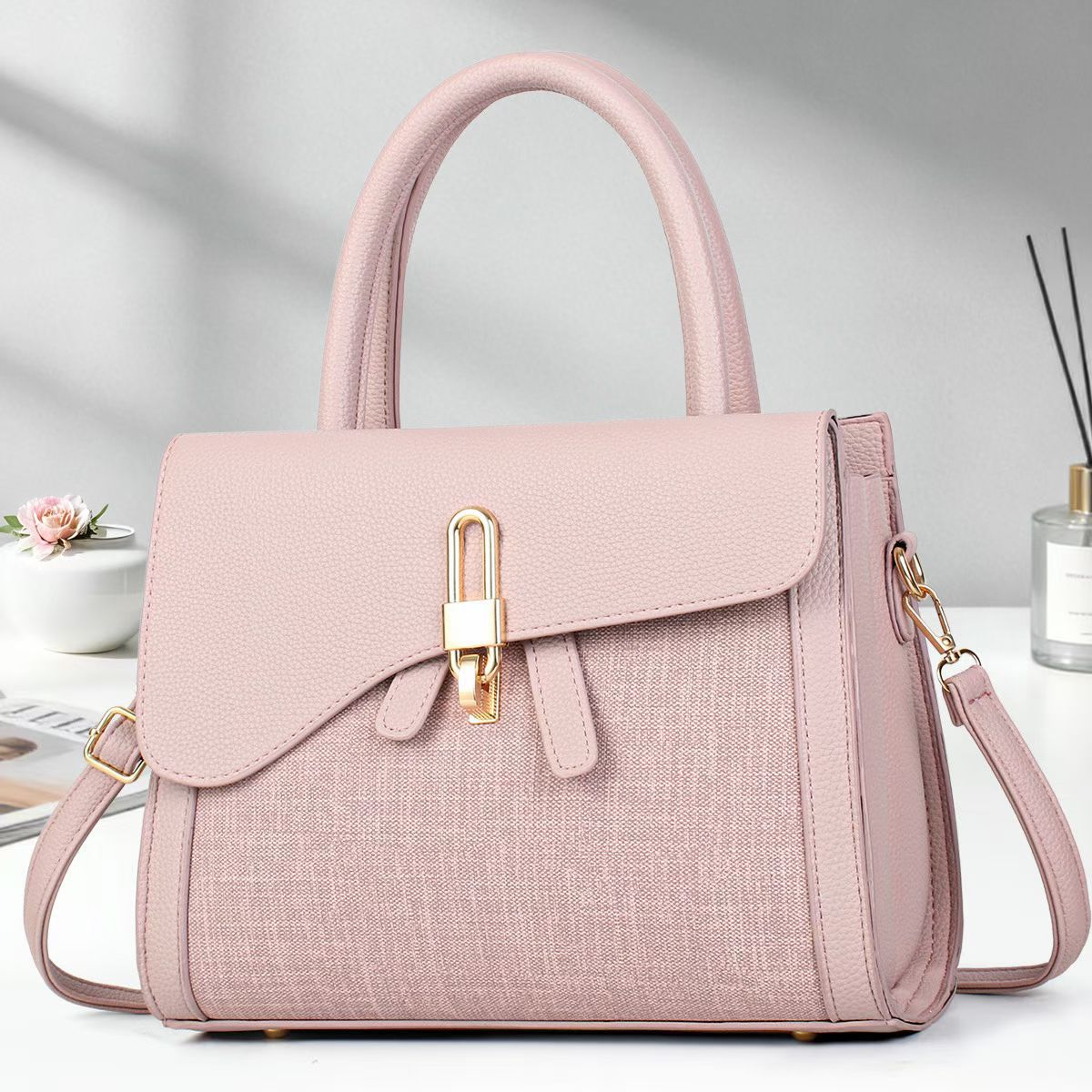 Women's High-grade Lychee Pattern Retro Patchwork Fabric Commuter Women's Handbag