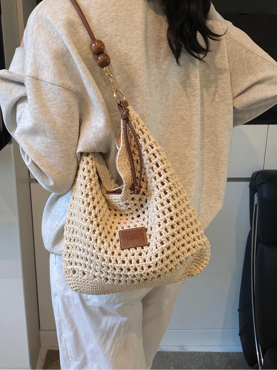 Women's Hollow Woven Summer Straw Large Capacity Seaside Tote Bags