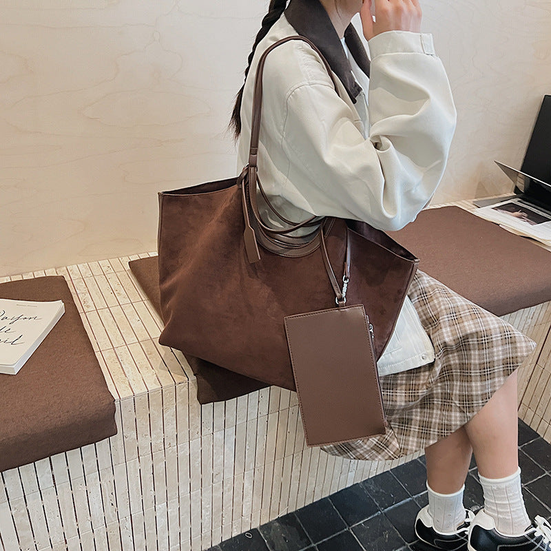 Women's Suede Large Capacity Underarm Retro Mother Bucket Bags