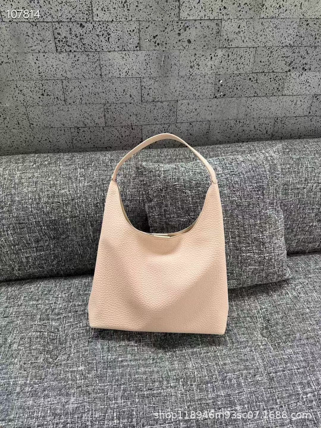 Large Capacity Fashion Portable Commuter Trendy Underarm Bag