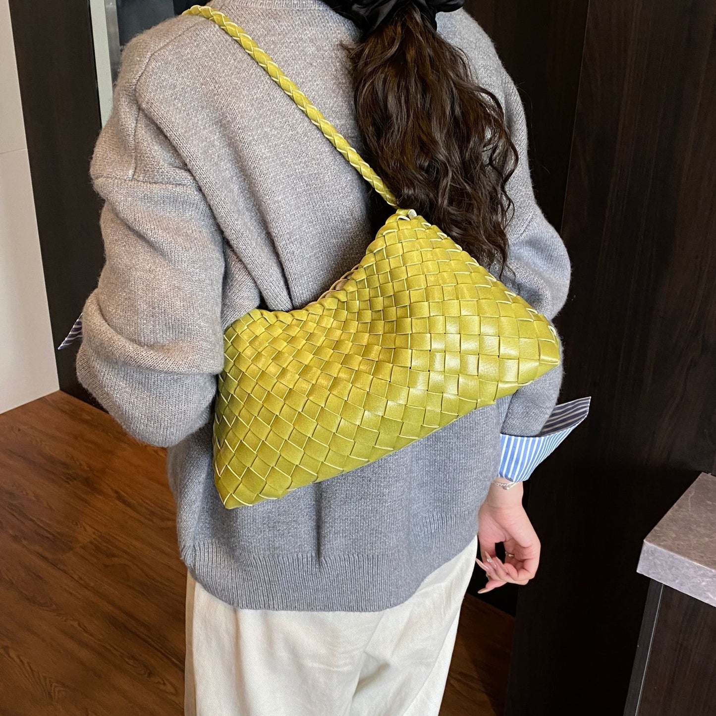 Minority Commuter Hand-woven French Vacation Vegetable Women's Shoulder Bag