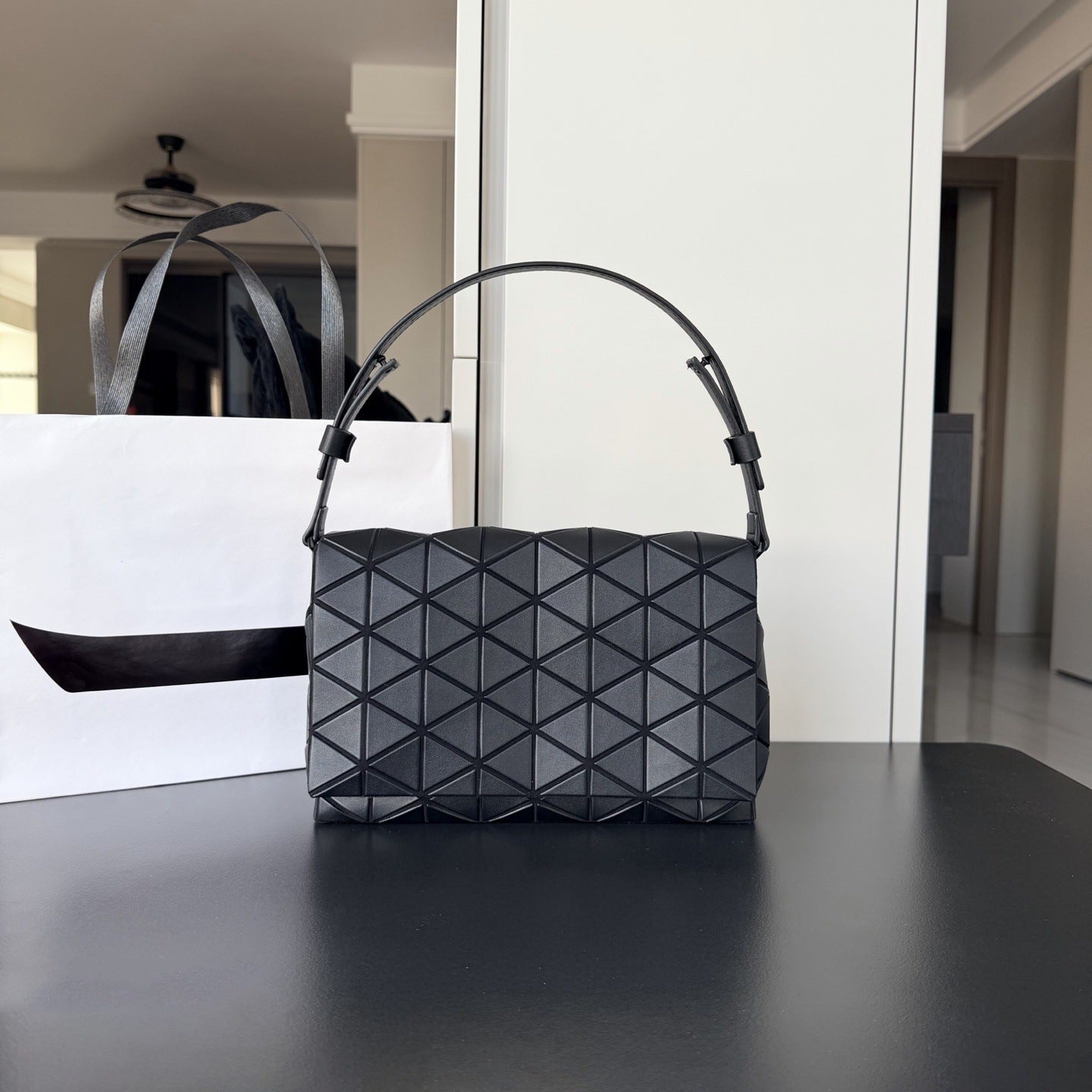 Classy Beautiful Women's Large Retro Flip Bags