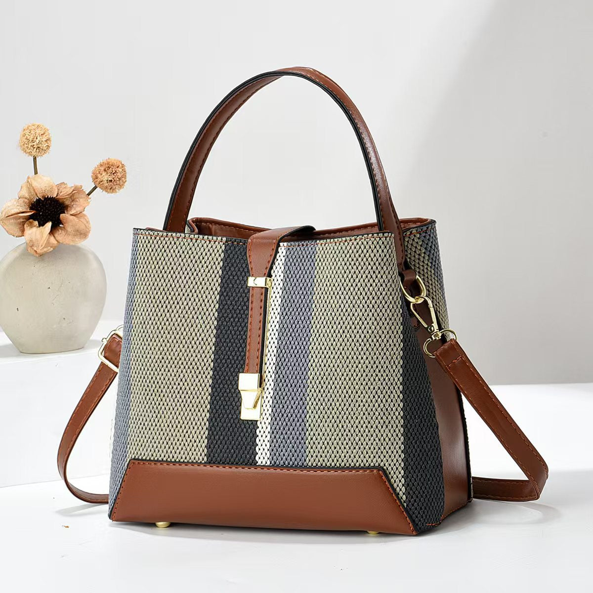 Stitching Woven Good-looking Contrast Color Fashion Handbags