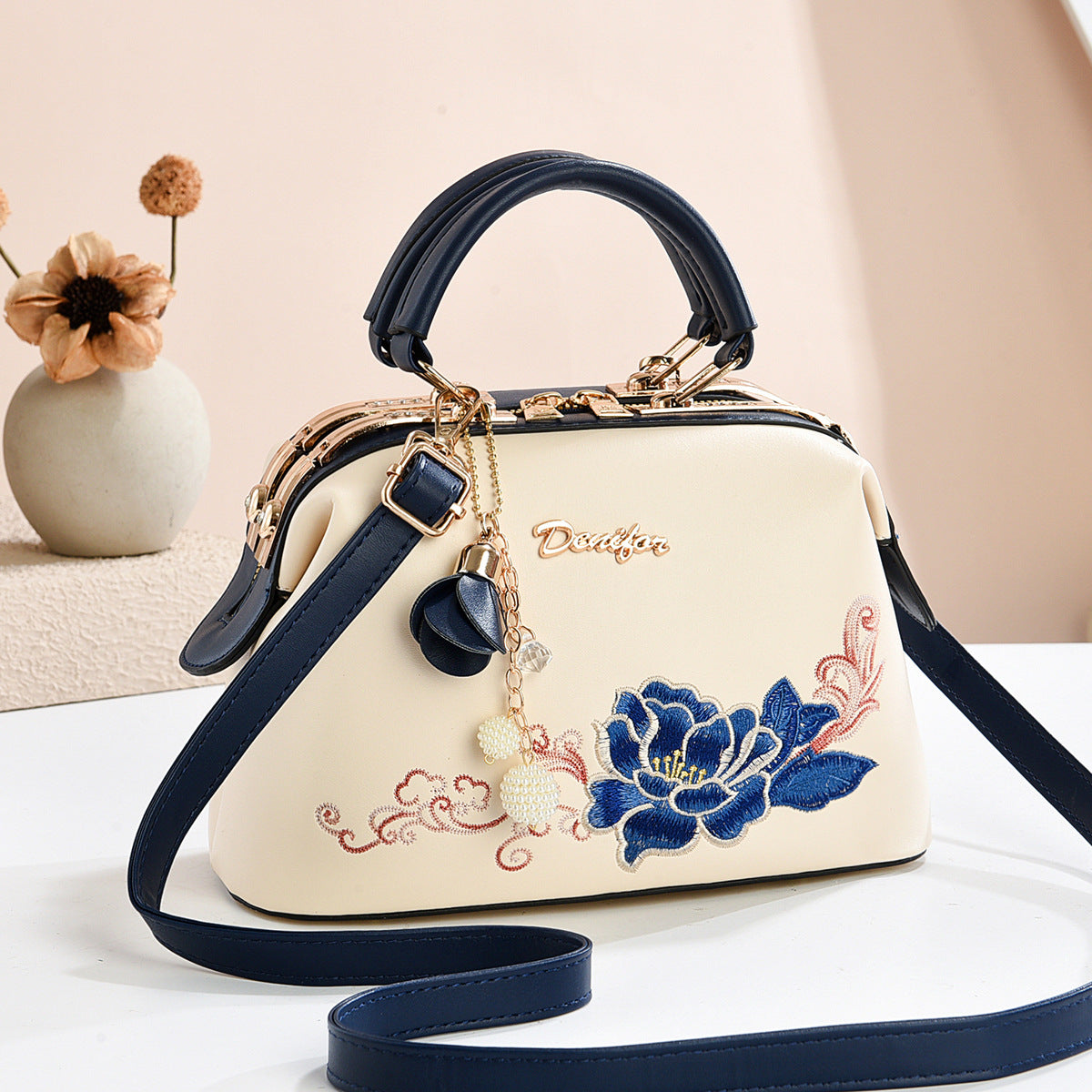 Women's Fashionable Embroidered High-grade Large Capacity Gift Bags