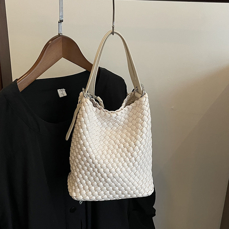 Gun Hand-woven High-grade Hand Carrying Portable Fashion Bucket Bag
