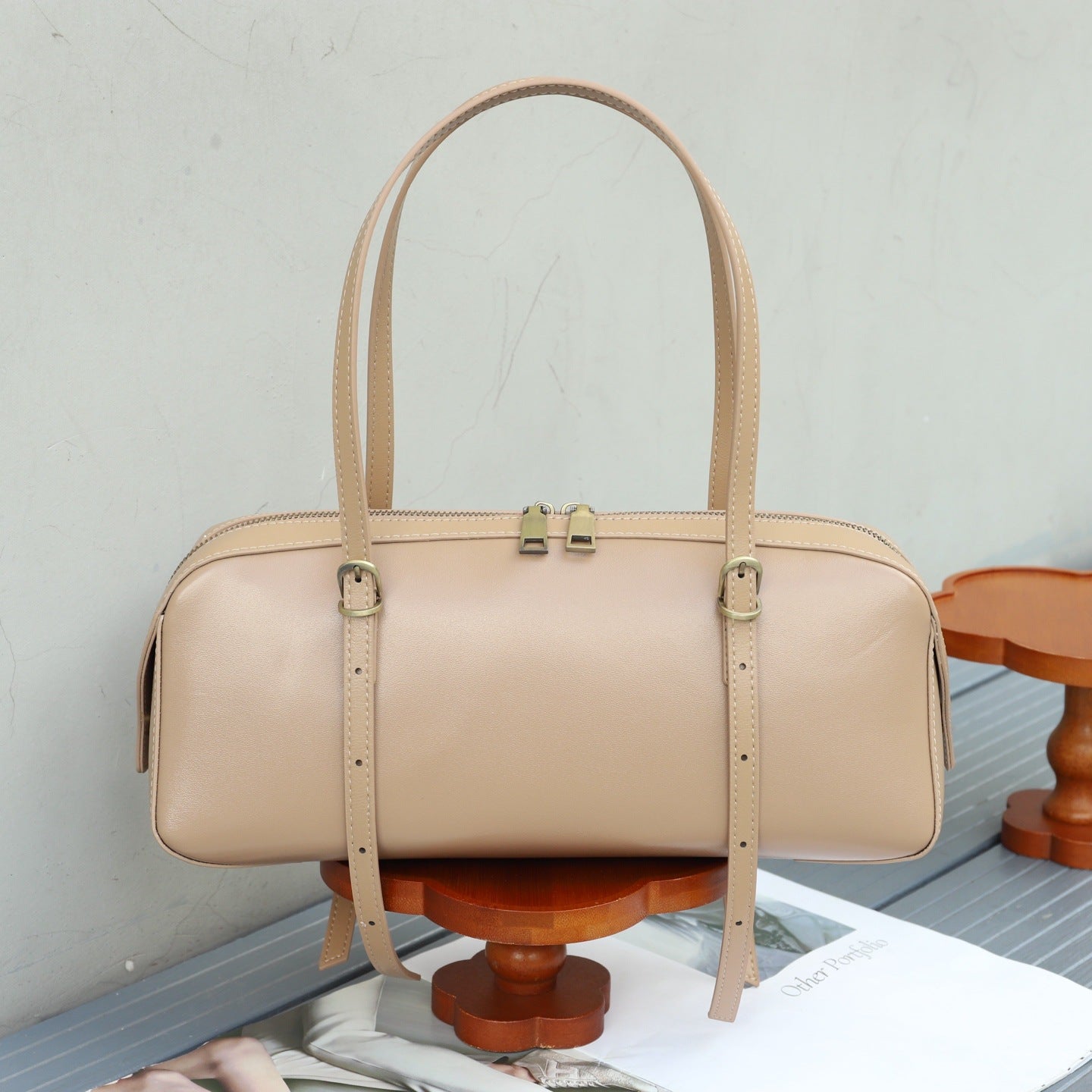 Women's First Layer Cowhide Niche Vegetable Tanned Leather Genuine Bowling Simple Bags