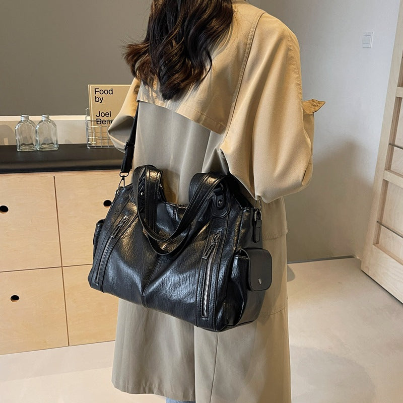 Women's Commuter Retro Large Capacity Fashion Simple Women's Messenger Bag