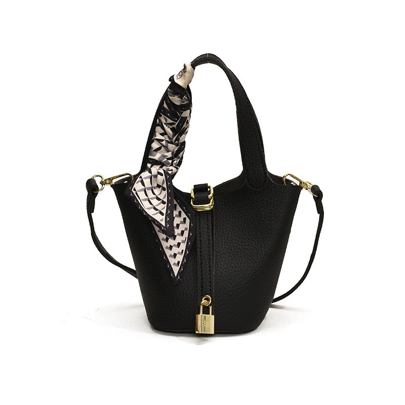 Lychee Pattern Vegetable Basket Trendy Simple Bucket Bag