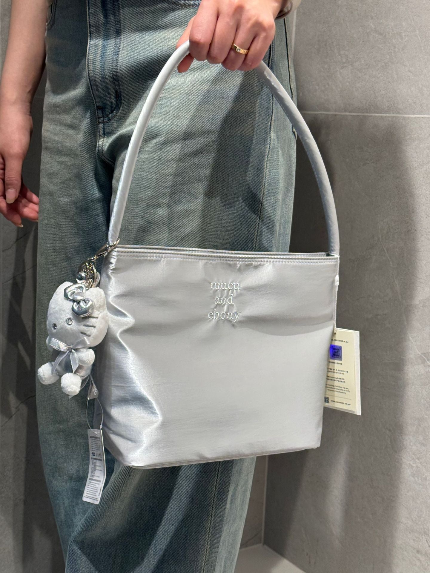 Trendy Attractive Women's Niche Nylon Commute Bucket Bags