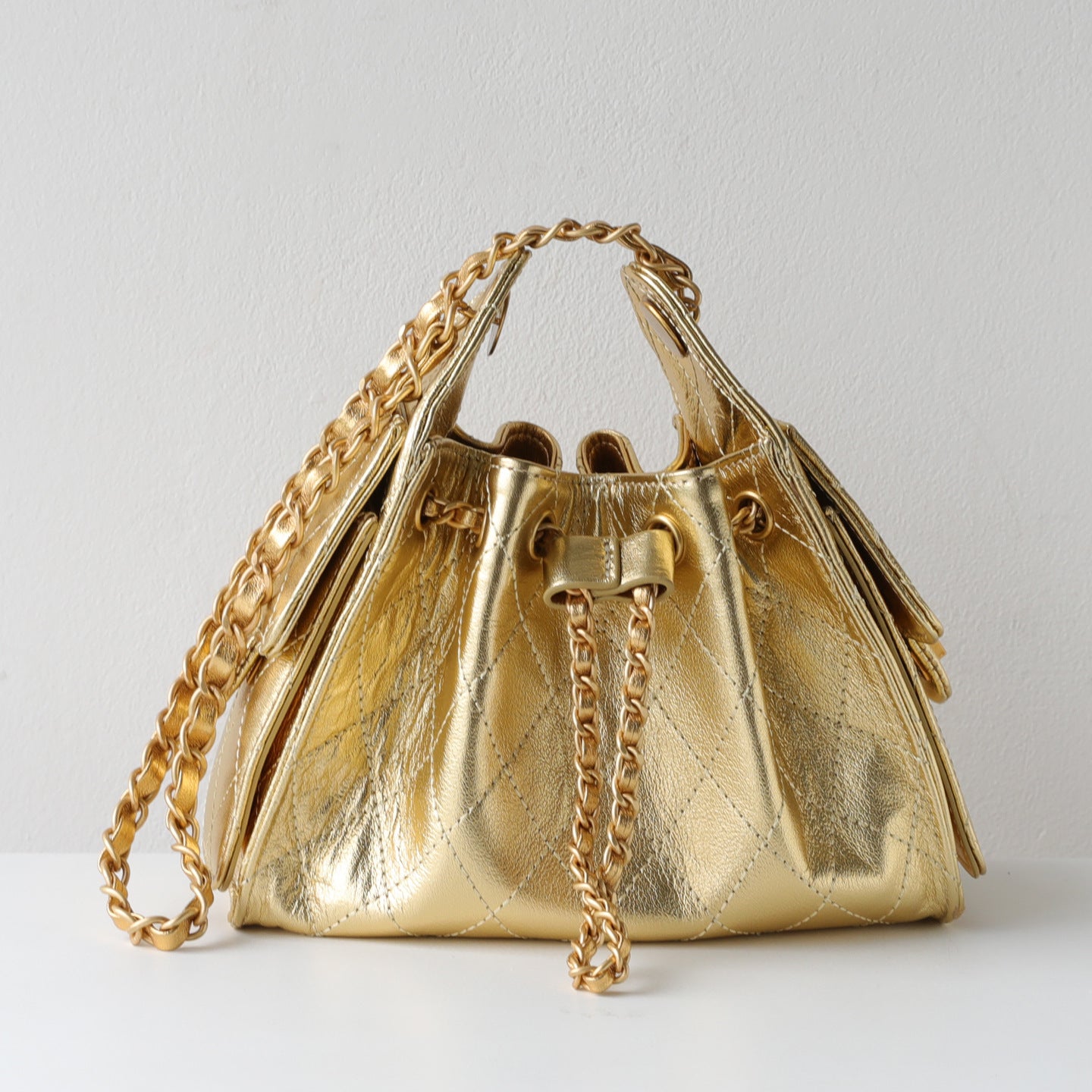 Women's Classic Style Drawstring Diamond Chain Leather Underarm Bag