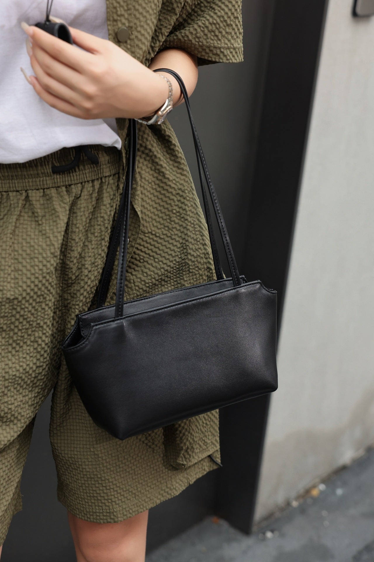 Women's Genuine Leather Sheepskin Commuter Design Underarm Shoulder Bags