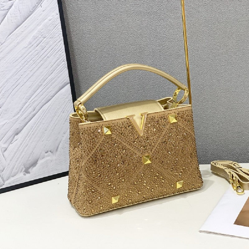 Women's Light Diamond Rivet Rhinestone Chain Bright Handbags