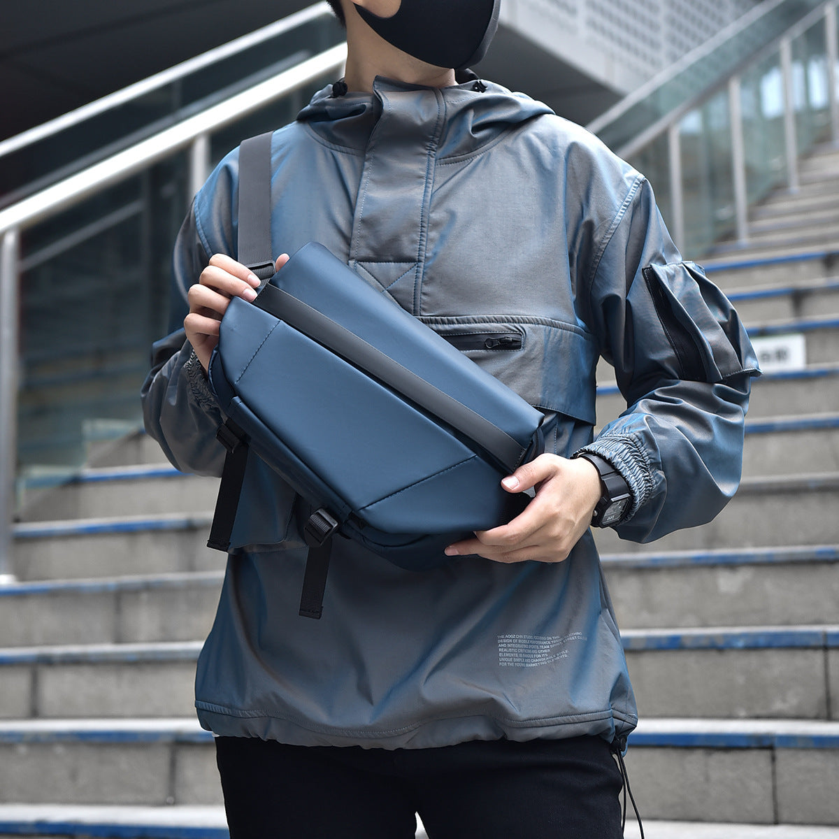 Men's Large Capacity Trendy Fashion Riding Business Men's Messenger Bag