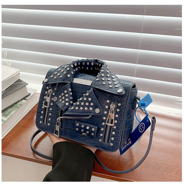Women's Summer Trendy Crocodile Pattern Rivet Design Women's Shoulder Bag