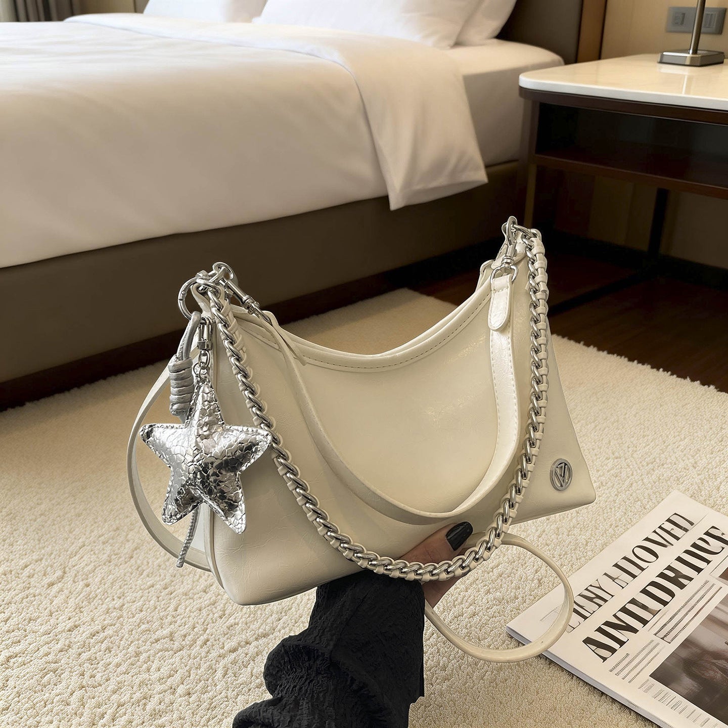 Women's Super Popular Niche Spring Light Luxury Women's Shoulder Bag