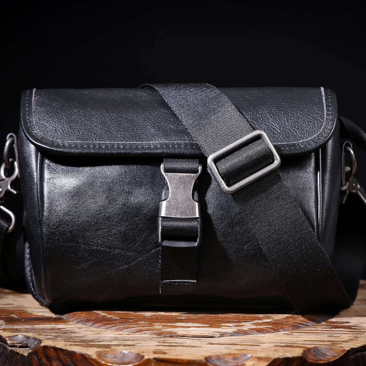 Men's Genuine Leather Simple Handmade First Layer Vegetable Tanning Small Square Bags
