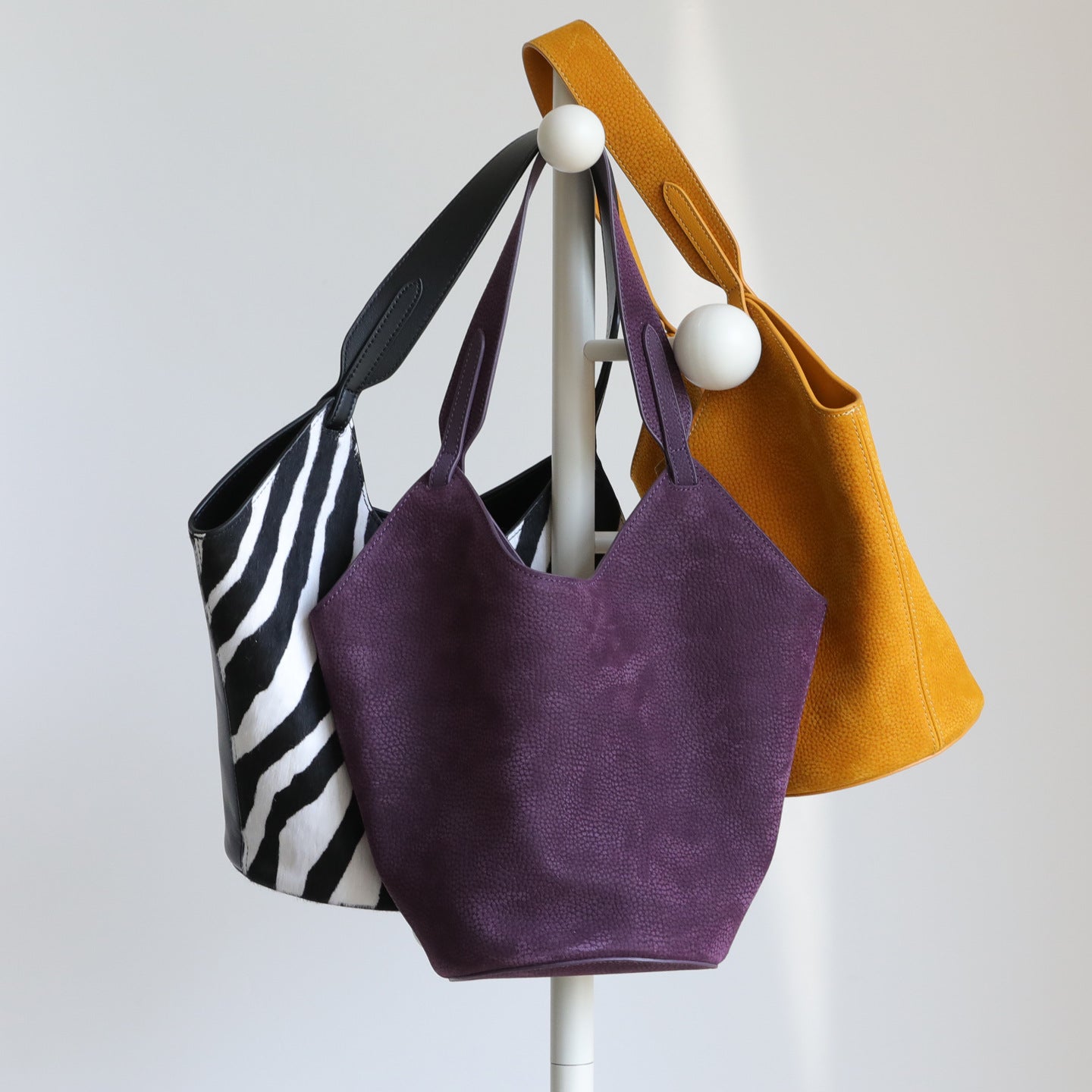 Women's Commuter Fashion Frosted Cowhide Portable Simple Large Capacity Bags