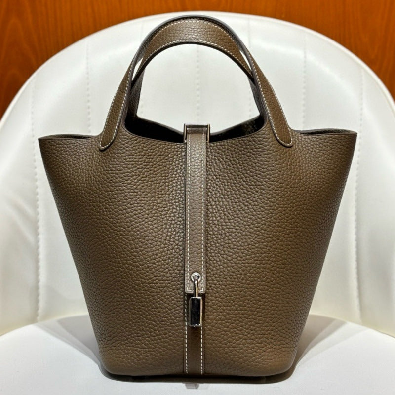 Women's Handmade Wax Line First Layer Cowhide Steel Hardware Vegetable Women's Handbag