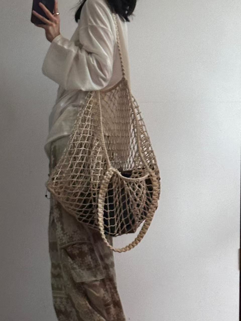 Beautiful Women's Fashionable Minimalist Hand-woven Design Women's Shoulder Bag