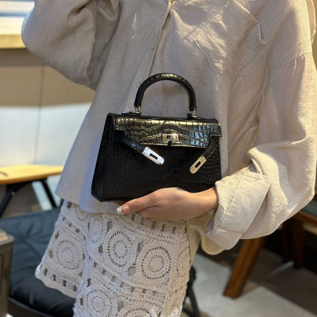 Women's Quality Crocodile Pattern Second Generation Kelly Fashion Candy Color Handbags