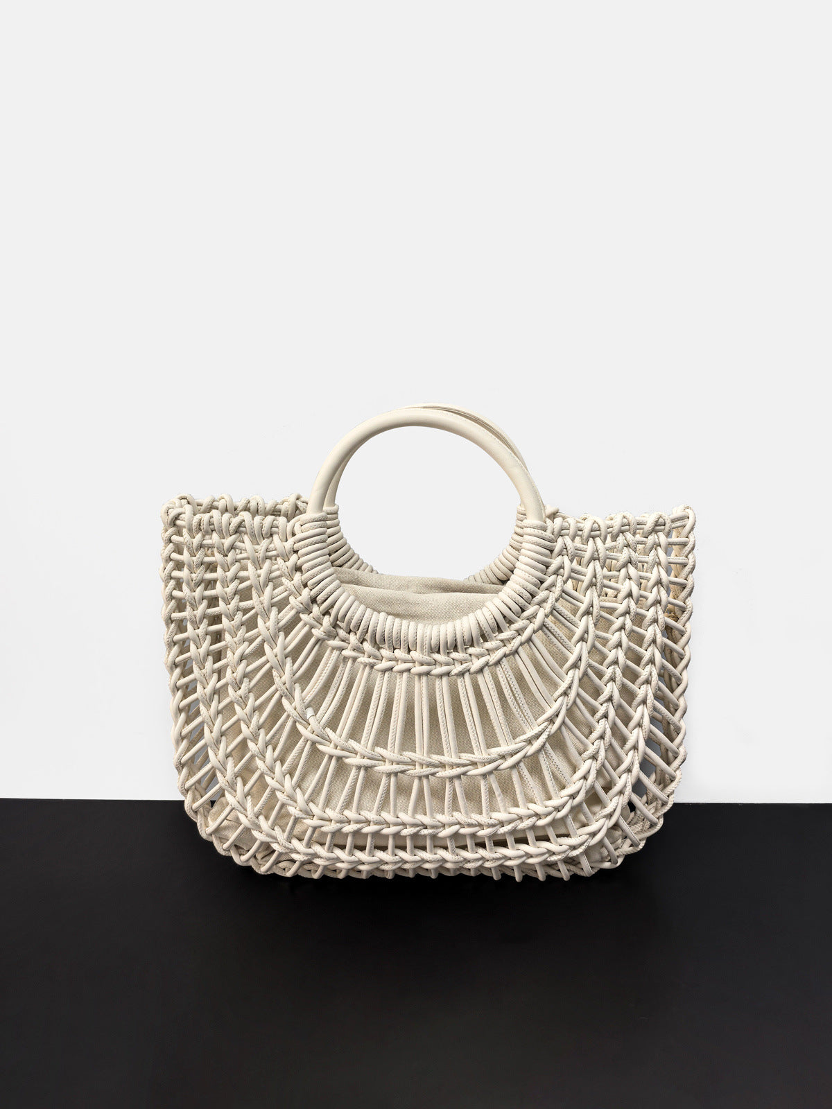 Women's Straw Hollow Out Street Summer Vacation Style Woven First Women's Shoulder Bag