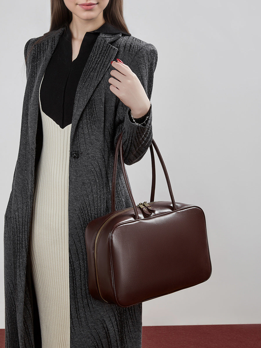 Trendy Beautiful Women's Niche Leather Bowling Bags