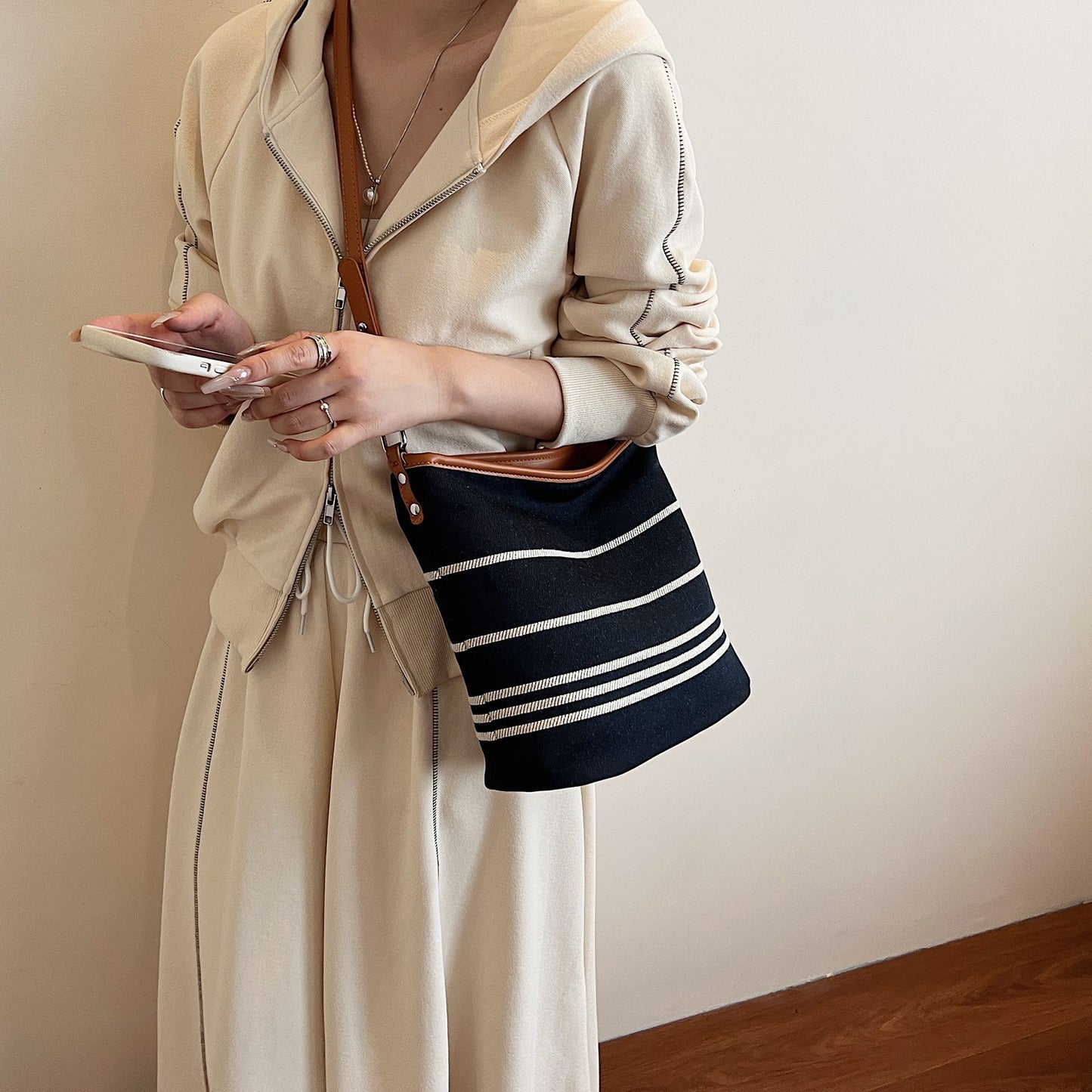 Women's Striped Denim Contrast Color Commute Fashion Bags