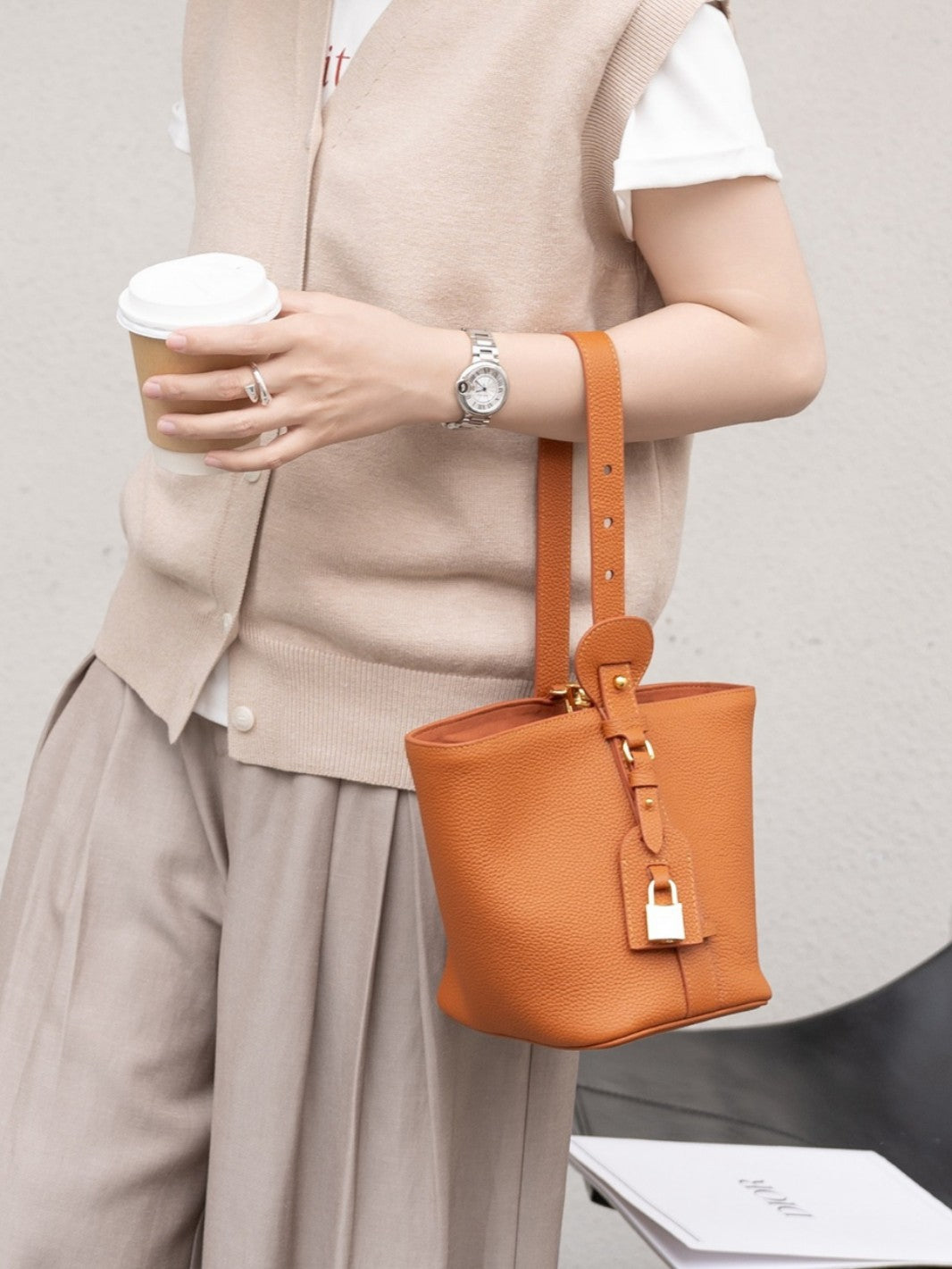 Women's Top Layer Leather Fashion Retro Bucket Bag
