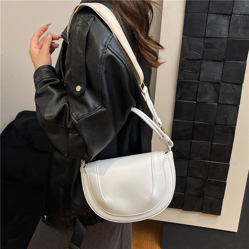 Women's Solid Color Saddle Trendy Retro Women's Handbag